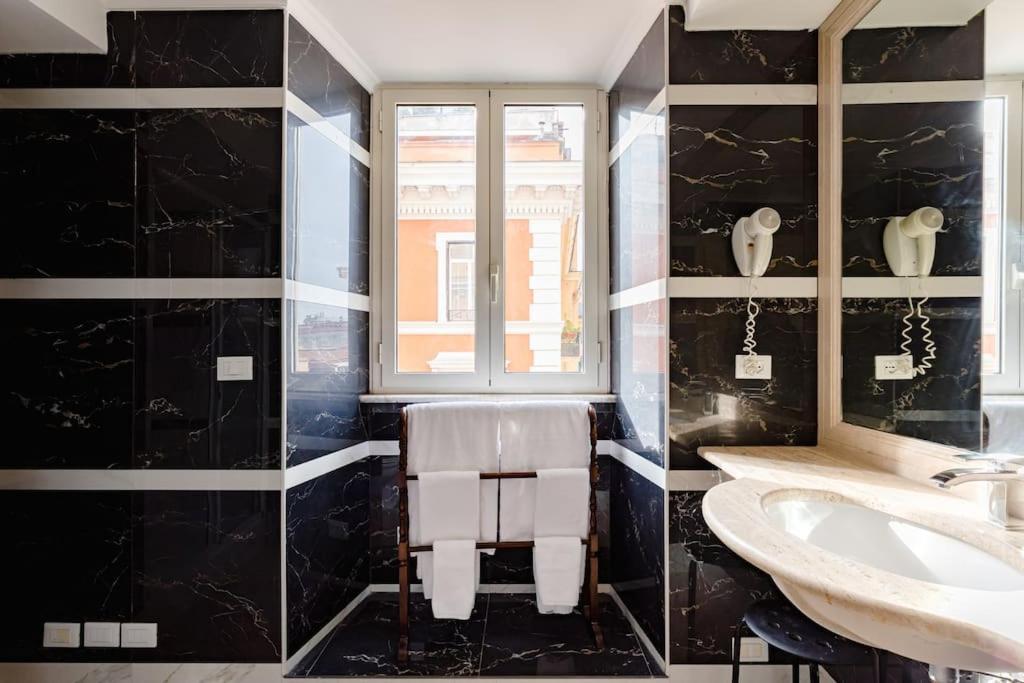 41 Nazionale Suite 41 Рим Екстер'єр фото
