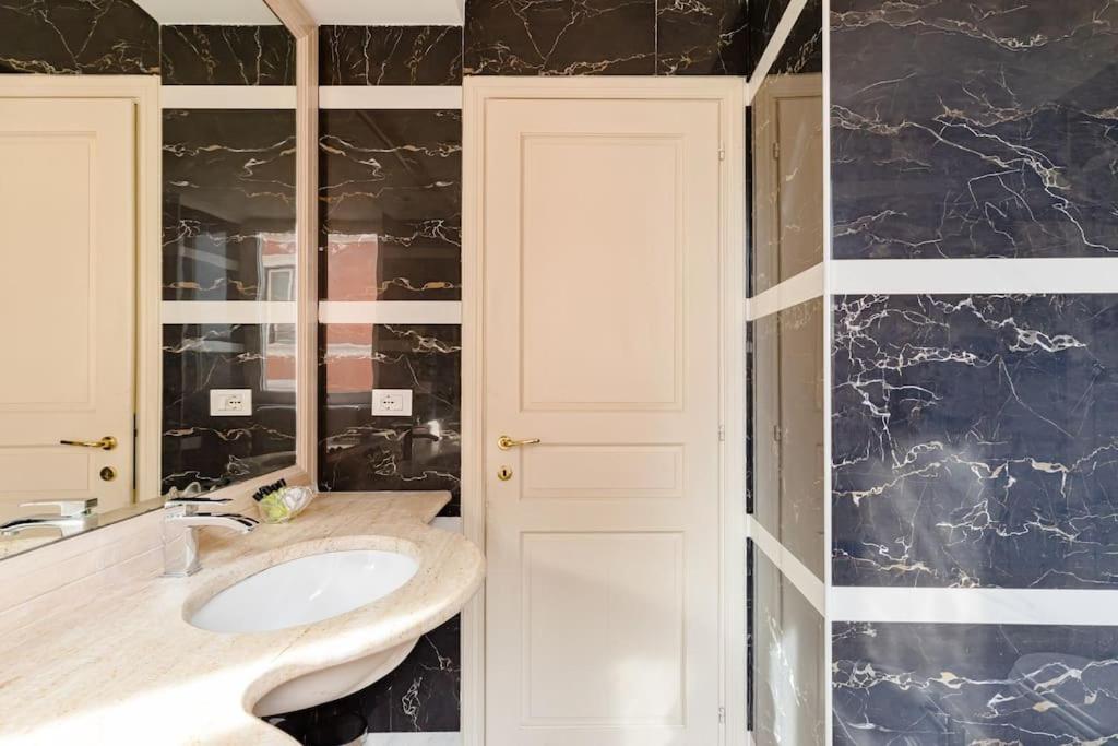 41 Nazionale Suite 41 Рим Екстер'єр фото